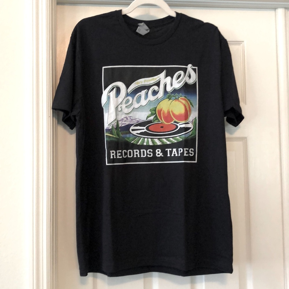 Men’s Next Level Apparel - size Large!